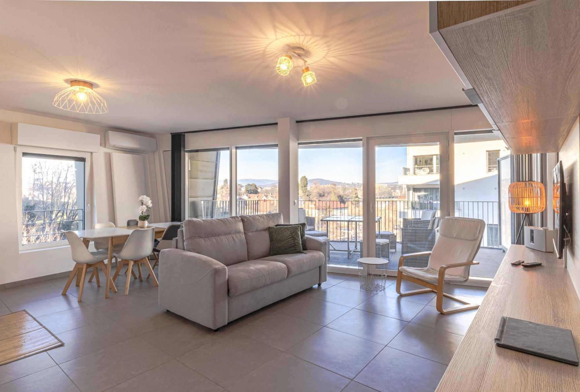 La Plume Vue Lac 3 Etoiles - Garage Prive, Secteur Recherche, Moderne & Tout Equipe, 6 Personnes Annecy Exterior foto