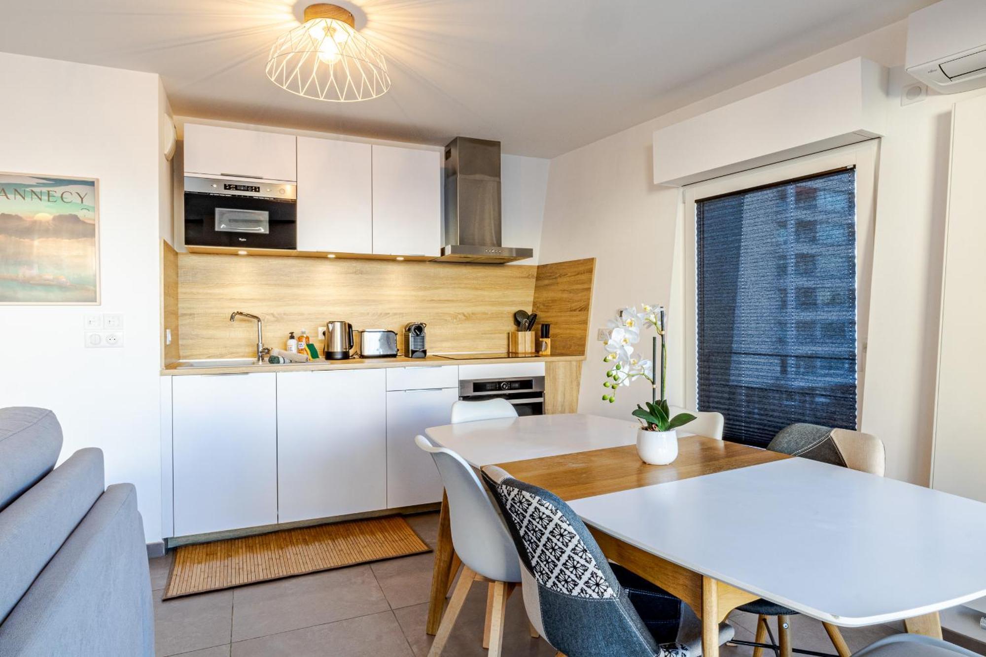 La Plume Vue Lac 3 Etoiles - Garage Prive, Secteur Recherche, Moderne & Tout Equipe, 6 Personnes Annecy Exterior foto